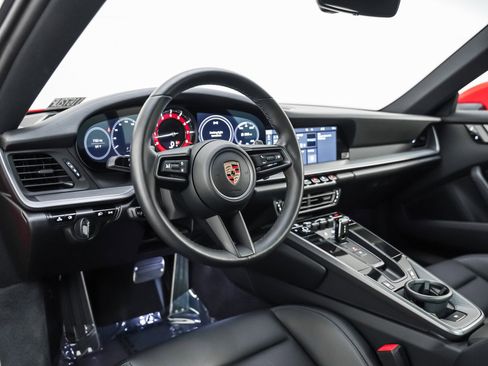 Certified 2021 Porsche 911 Carrera image 4