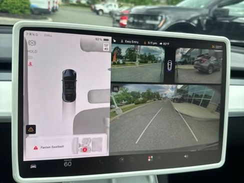Used 2024 Tesla Model Y 2WD image 27
