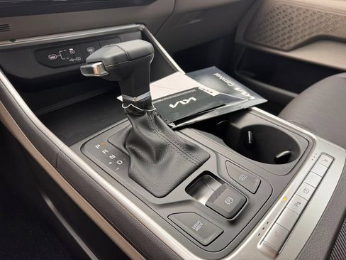 New 2026 Kia Carnival FWD image 20