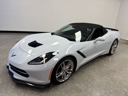Used 2019 Chevrolet Corvette Stingray Convertible w/ Battery Protection Package image 28