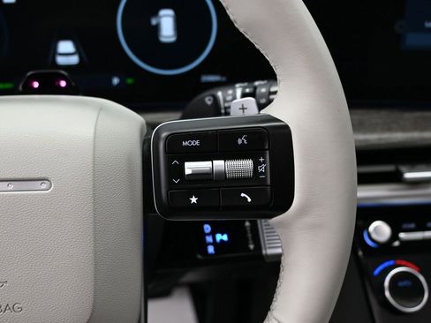 Used 2024 Hyundai Santa Fe Limited image 21