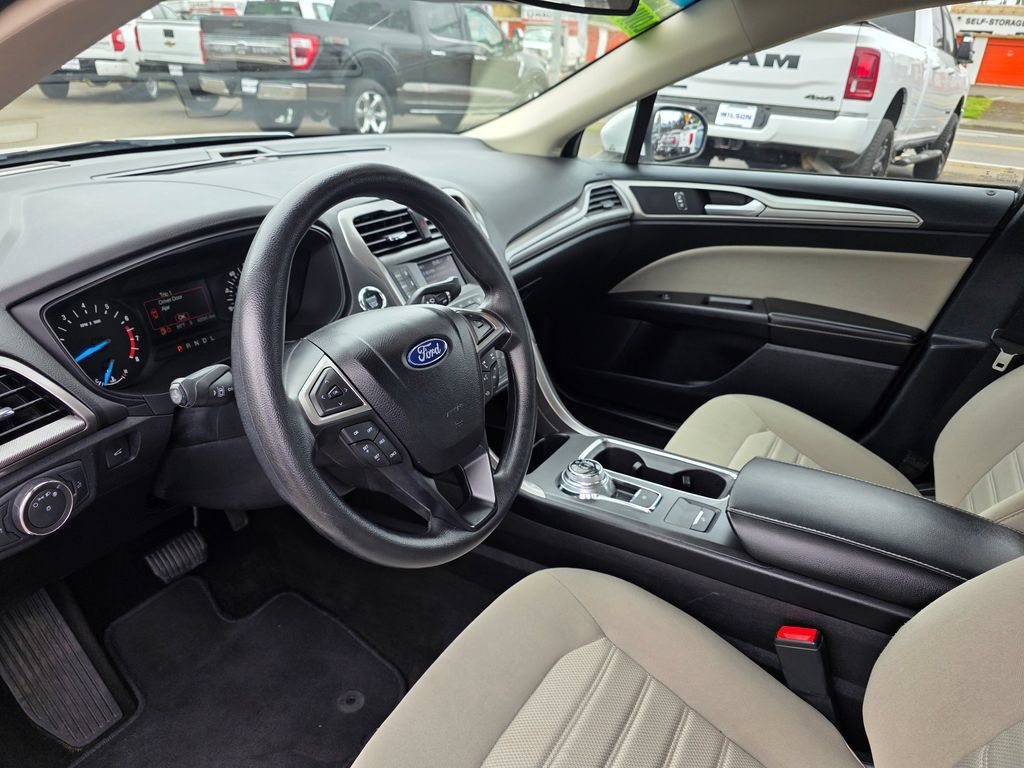 Used 2020 Ford Fusion S FWD image 10