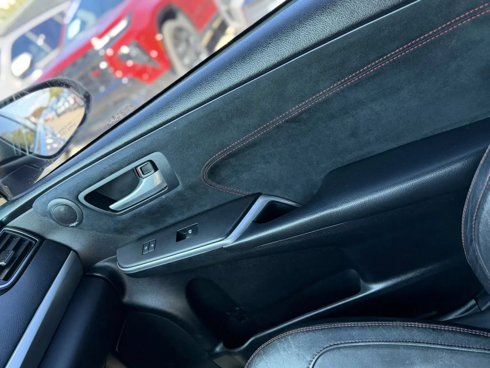 Used 2015 Toyota Camry XSE FWD image 32