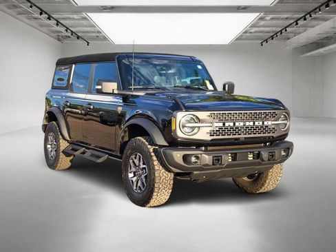 Used 2023 Ford Bronco Badlands AWD/4WD image 8