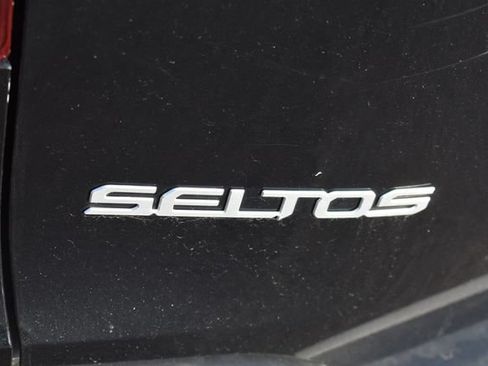 Used 2024 Kia Seltos LX AWD/4WD image 13