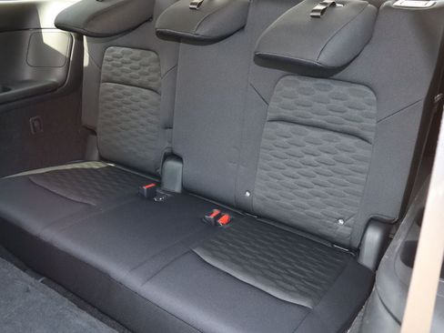 Used 2024 Nissan Pathfinder SV FWD image 6