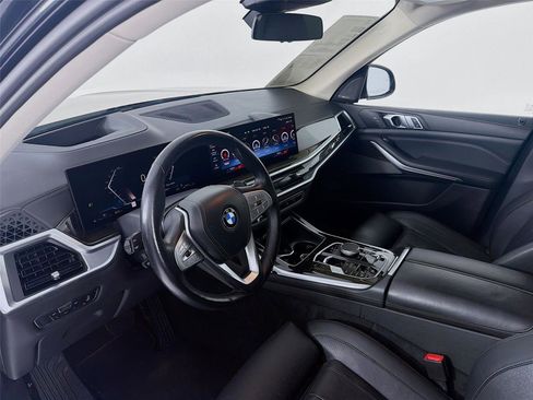 Used 2023 BMW X7 xDrive40i w/ Premium Package image 4