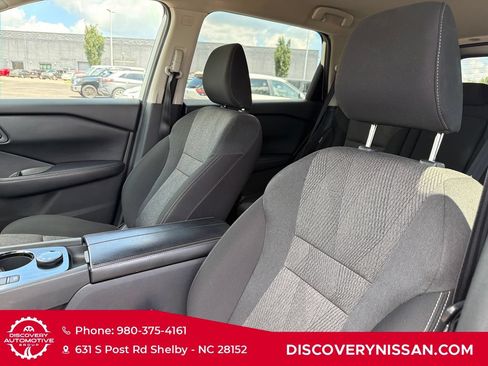 Certified 2025 Nissan Rogue SV AWD/4WD image 13