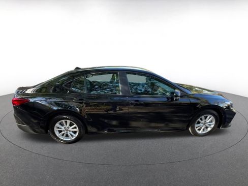 Used 2025 Toyota Camry LE image 16