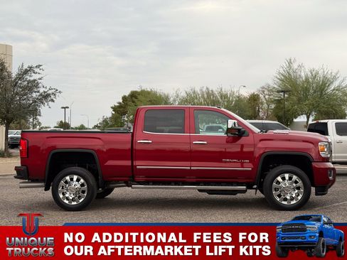 Used 2019 GMC Sierra 2500 Denali w/ Duramax Plus Package image 4