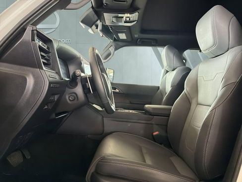 Used 2024 Lexus GX 550 AWD/4WD image 7