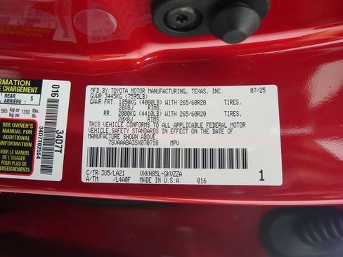 Used 2025 Toyota Sequoia Platinum image 36