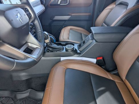 Certified 2023 Ford Bronco Outer Banks w/ Sasquatch Package image 18