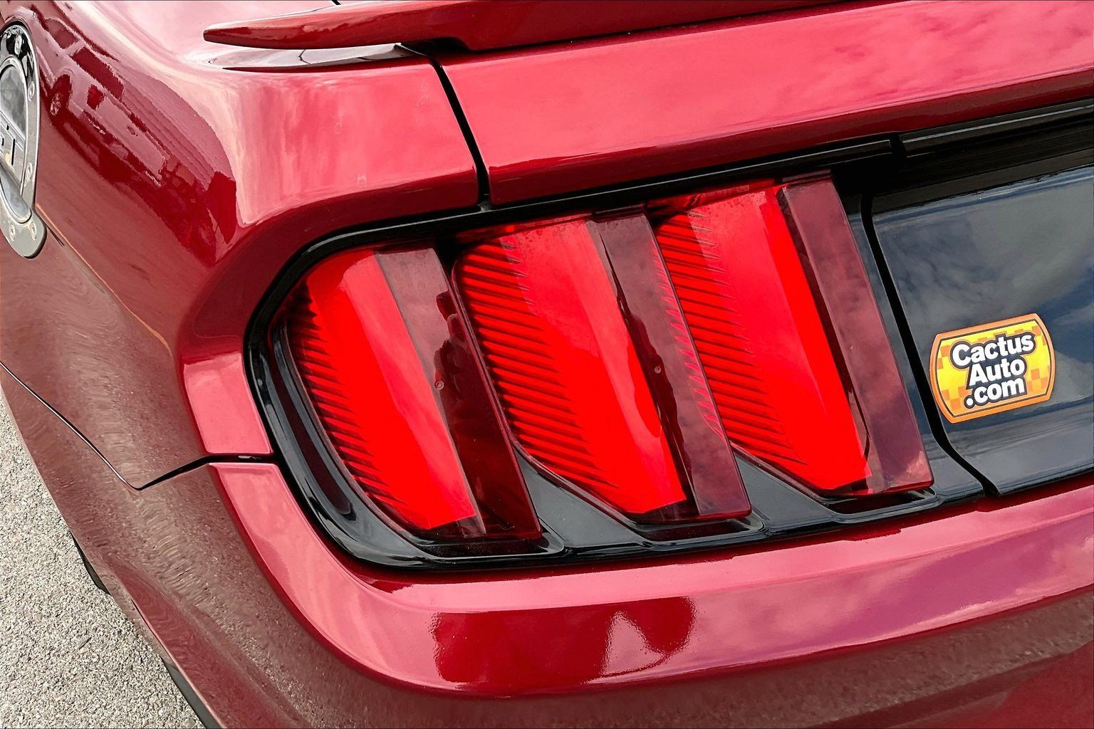Used 2017 Ford Mustang GT Premium RWD image 30