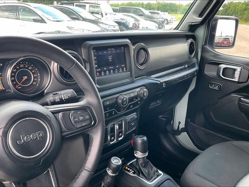 Certified 2023 Jeep Wrangler Sport AWD/4WD image 7