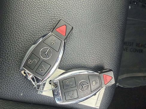 Used 2019 Mercedes-Benz GLA 250 4MATIC image 34