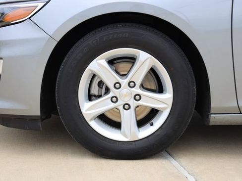Used 2023 Chevrolet Malibu LS FWD image 9