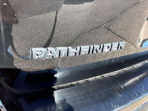 Used 2018 Nissan Pathfinder SL w/ Midnight Edition Package image 24