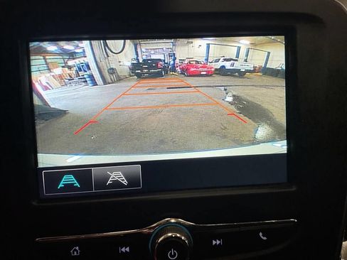 Used 2017 Chevrolet Malibu LT FWD image 20