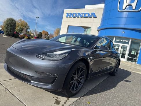 Used 2018 Tesla Model 3 Long Range image 16