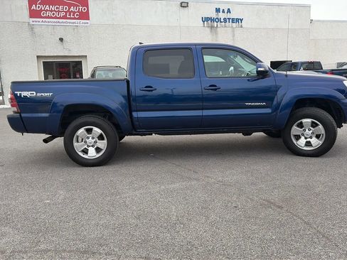 Used 2014 Toyota Tacoma Pickup 4D 5 ft image 11