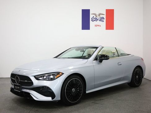 Used 2024 Mercedes-Benz CLE 450 4MATIC Cabriolet image 8