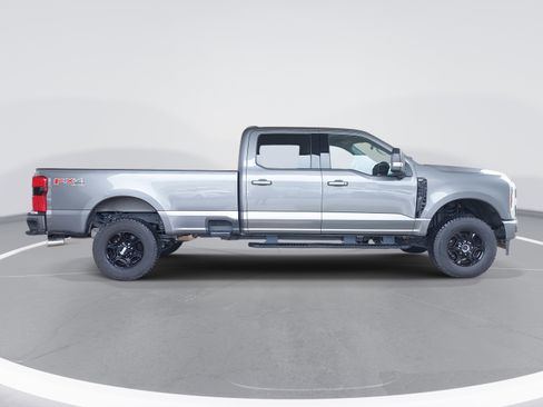 Used 2024 Ford F350 XLT w/ XLT Premium Package image 5