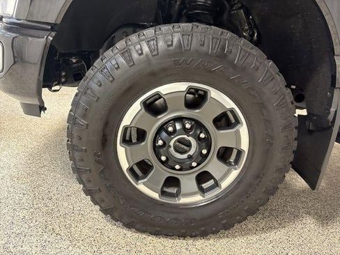 Used 2024 Ford F350 Platinum w/ Tremor Off-Road Package image 36