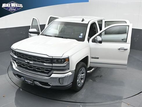 Used 2018 Chevrolet Silverado 1500 LTZ w/ Texas Edition image 26