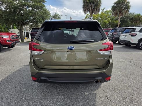 Certified 2023 Subaru Forester Premium AWD/4WD image 4