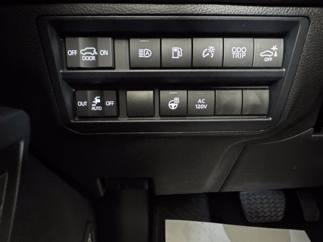 Used 2026 Toyota Sequoia Capstone AWD/4WD image 21