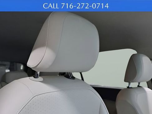 Used 2021 Volkswagen Tiguan SE image 17