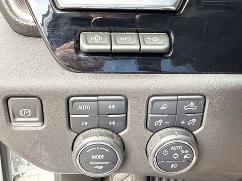 Used 2024 Chevrolet Silverado 2500 LTZ w/ LTZ Plus Package AWD/4WD image 31