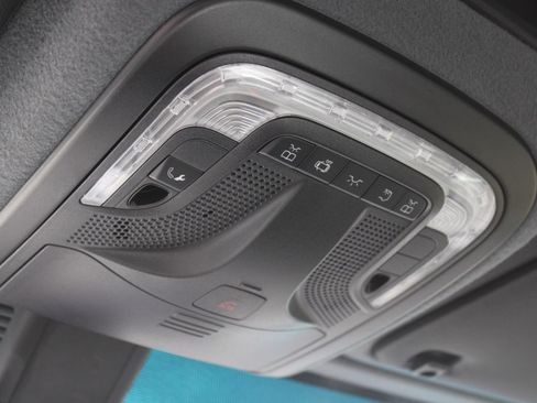 Used 2023 Mercedes-Benz Sprinter 4500 image 35