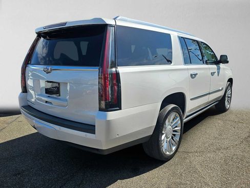 Used 2020 Cadillac Escalade ESV Platinum AWD/4WD image 3