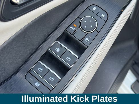 Used 2023 Nissan Rogue SL w/ SL Premium Package FWD image 18
