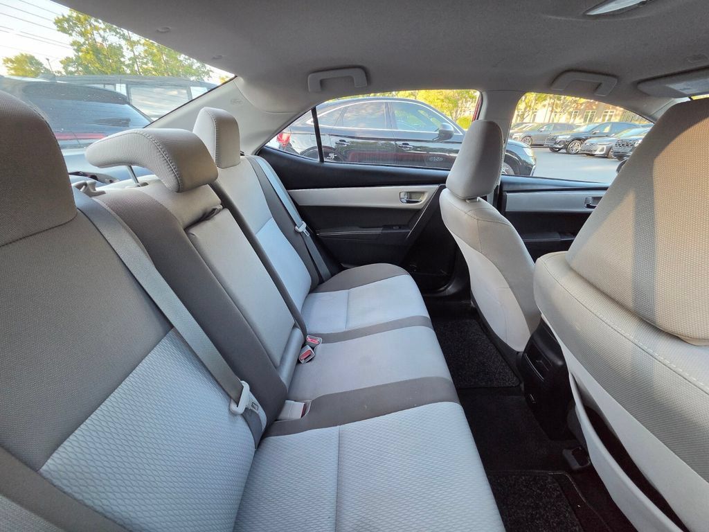 Used 2019 Toyota Corolla LE FWD image 10