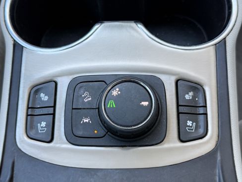 Used 2018 GMC Terrain Denali w/ Comfort Package image 13