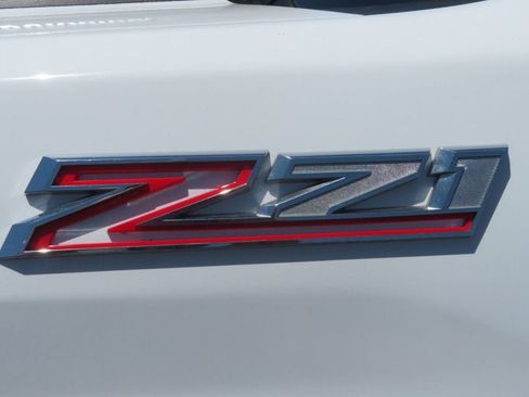 Used 2020 Chevrolet Silverado 2500 LT w/ Z71 Off-Road Package AWD/4WD image 13