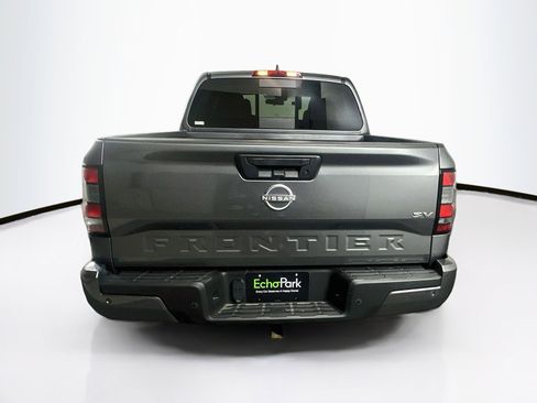 Used 2024 Nissan Frontier SV w/ SV Convenience Package RWD image 7