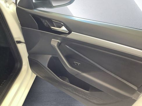 Used 2019 Volkswagen Jetta R-Line image 15