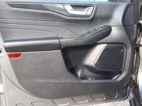 Used 2024 Ford Escape ST-Line FWD image 13
