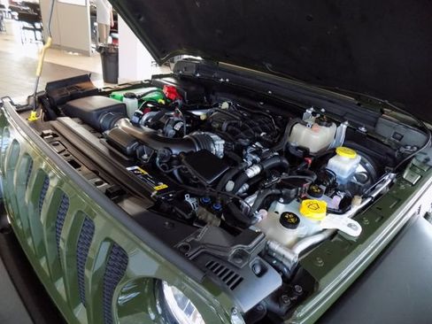 Certified 2023 Jeep Wrangler Sport AWD/4WD image 32