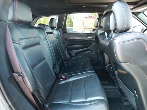 Used 2021 Jeep Grand Cherokee Trailhawk w/ Trailhawk Luxury Group AWD/4WD image 32