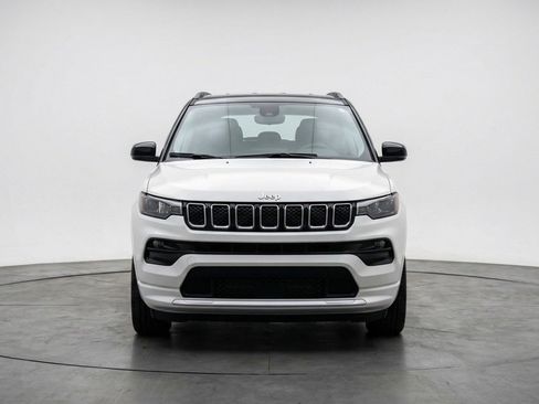 Used 2025 Jeep Compass Limited image 2