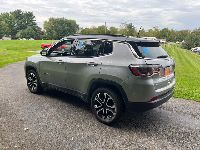 Used 2022 Jeep Compass Limited AWD/4WD image 5