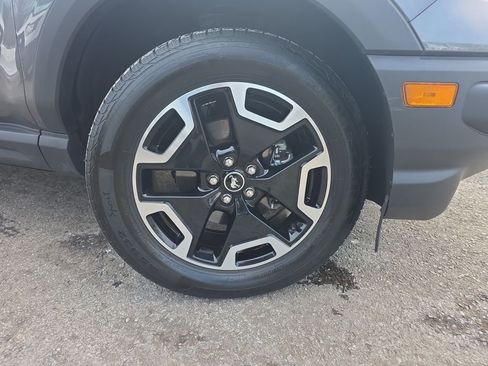 Used 2024 Ford Bronco Sport Outer Banks w/ Tech Package image 9