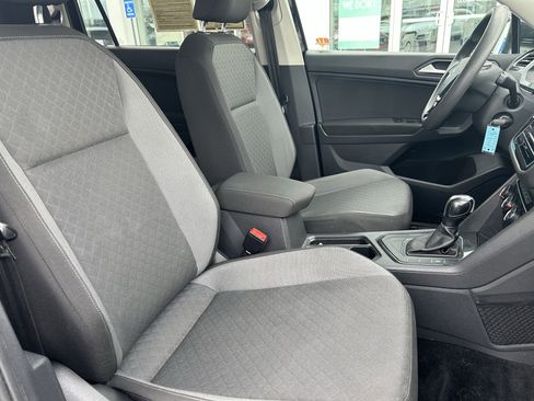 Used 2019 Volkswagen Tiguan S image 23