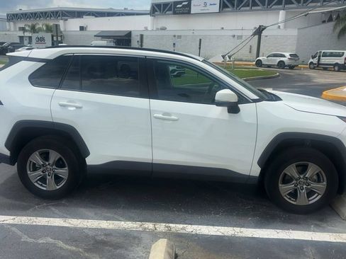 Used 2024 Toyota RAV4 XLE AWD/4WD image 7