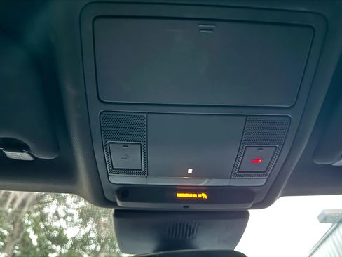 Used 2019 Jaguar E-PACE S image 27